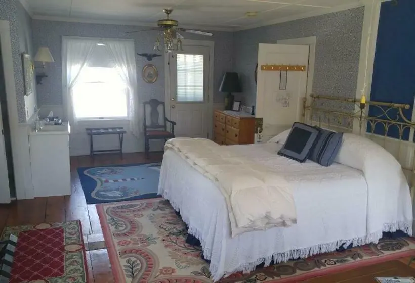 キングサイズベッドのスタンダードルーム, Harpswell Inn