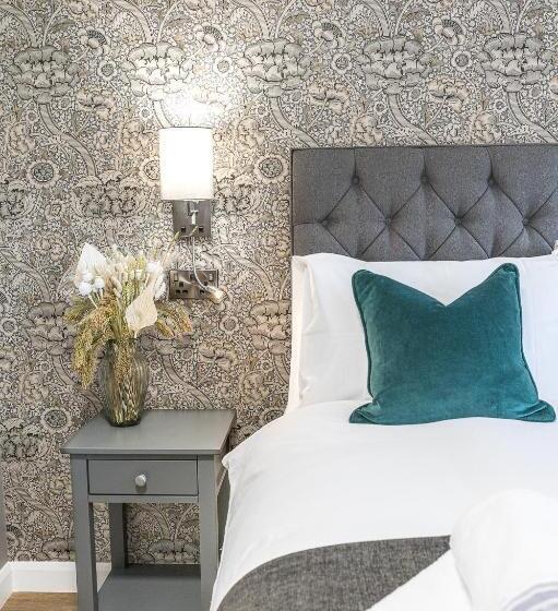 디럭스 룸 킹사이즈 침대, Chequers Lodge  Dalton In  Furness  Self Check In