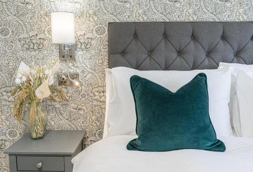 디럭스 룸 킹사이즈 침대, Chequers Lodge  Dalton In  Furness  Self Check In