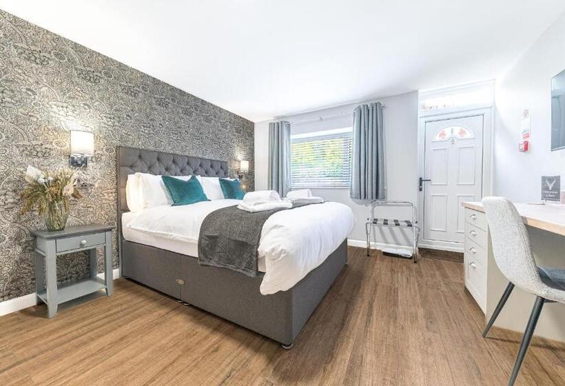 디럭스 룸 킹사이즈 침대, Chequers Lodge  Dalton In  Furness  Self Check In