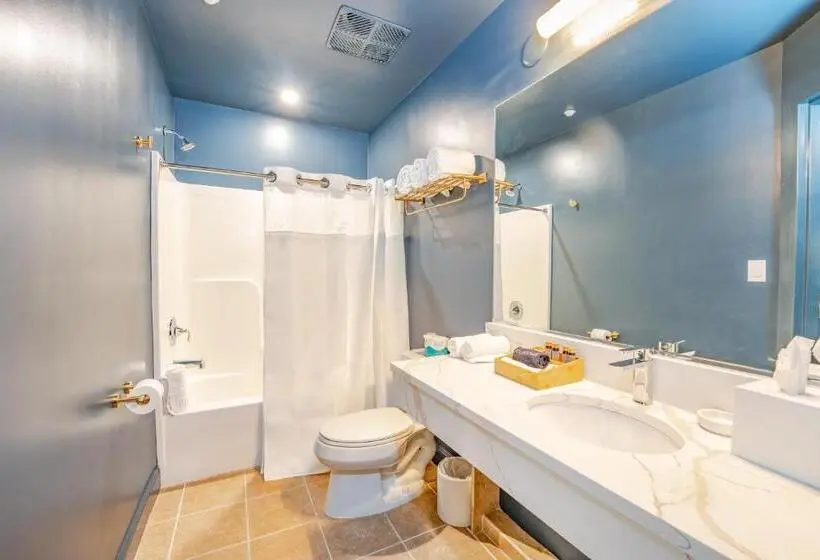 キングサイズベッドのスーペリアルーム, The Inn At Lbi National Golf & Resort