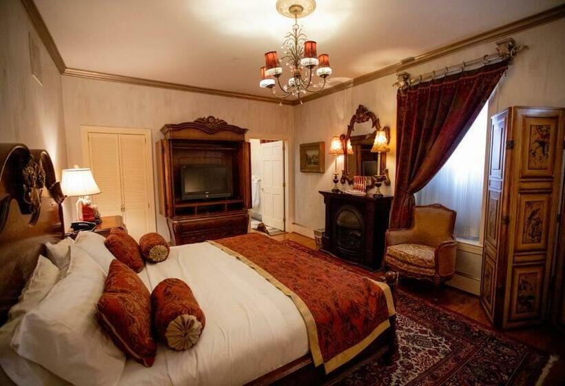 标准间, 1840s Carrollton Inn