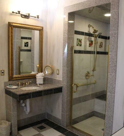 标准间, 1840s Carrollton Inn