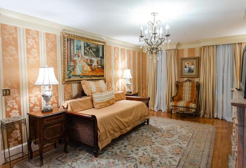 スイート, 1840s Carrollton Inn