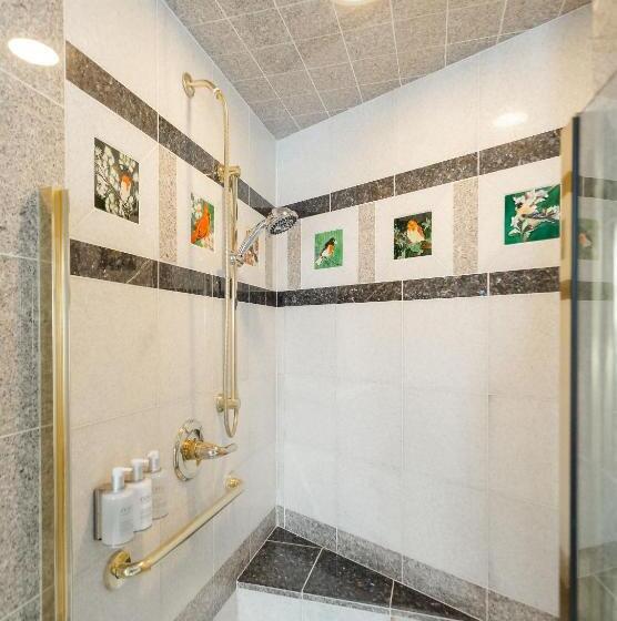 标准间, 1840s Carrollton Inn