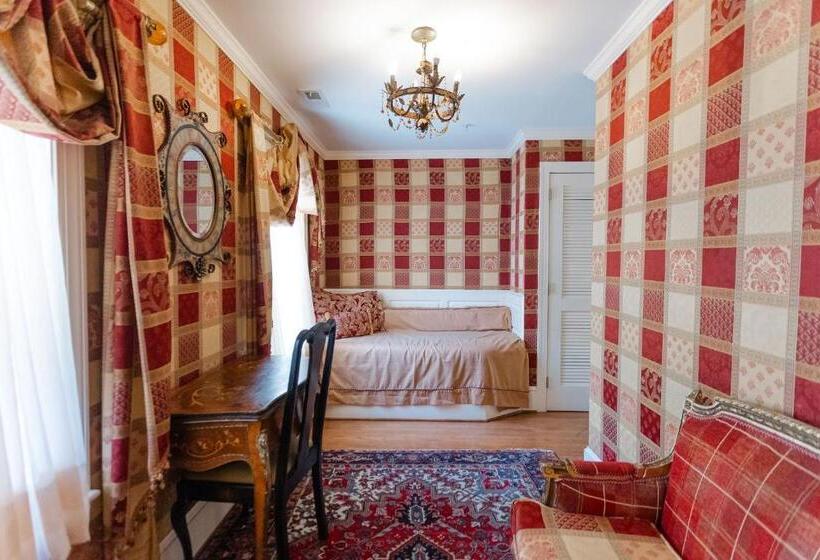 套房, 1840s Carrollton Inn