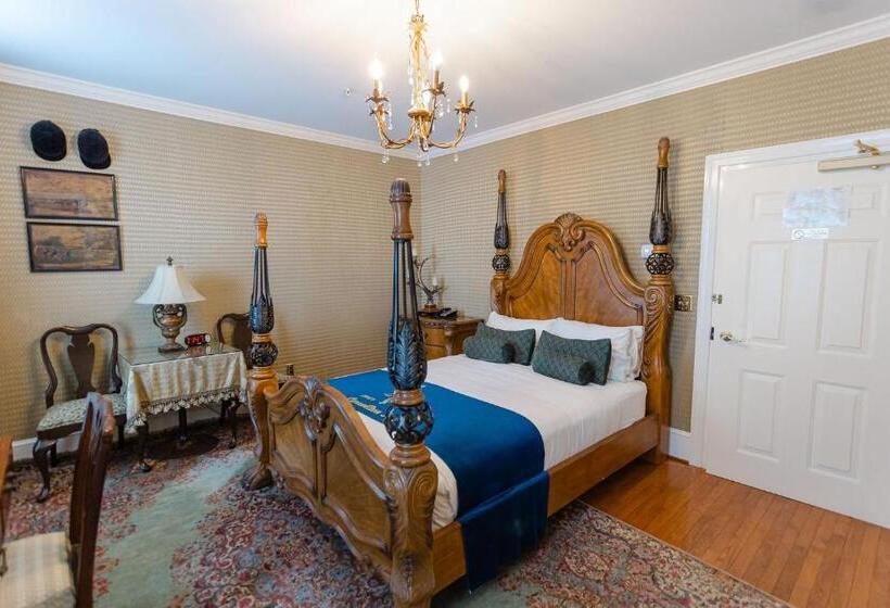 スタンダードルーム, 1840s Carrollton Inn