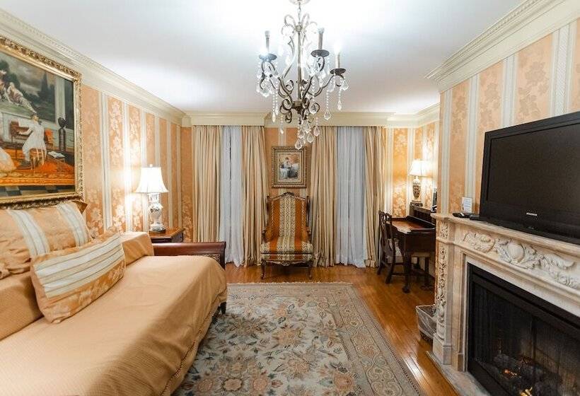 スイート, 1840s Carrollton Inn