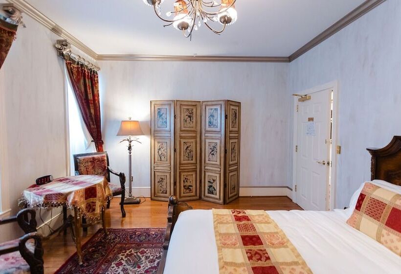 标准间, 1840s Carrollton Inn