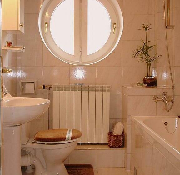 اتاق استاندارد, Villa Hotel Escala