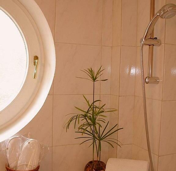 اتاق استاندارد, Villa Hotel Escala