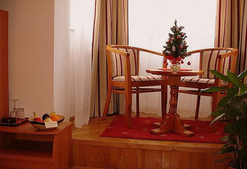 اتاق استاندارد, Villa Hotel Escala