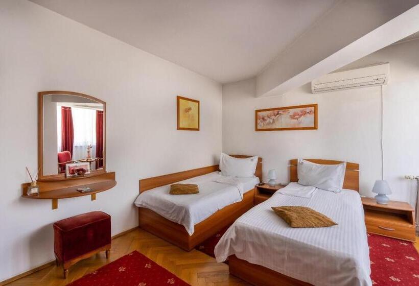 اتاق استاندارد, Villa Hotel Escala