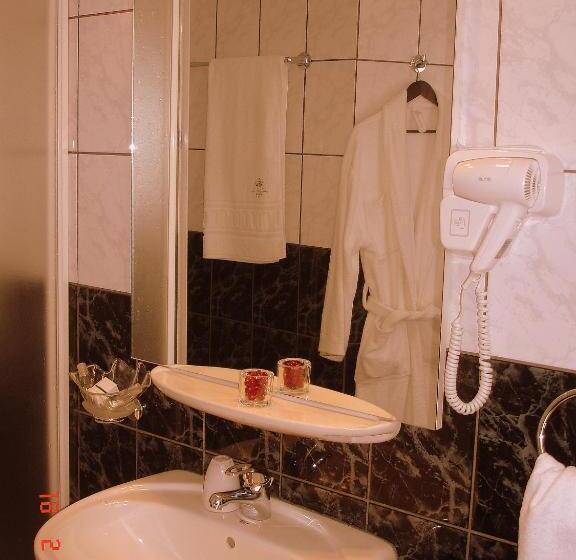 اتاق استاندارد, Villa Hotel Escala