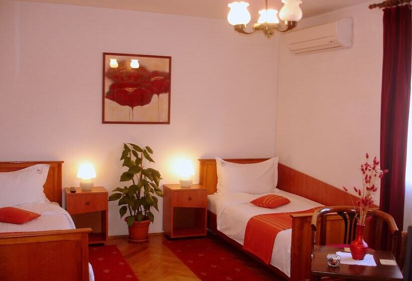 اتاق استاندارد, Villa Hotel Escala