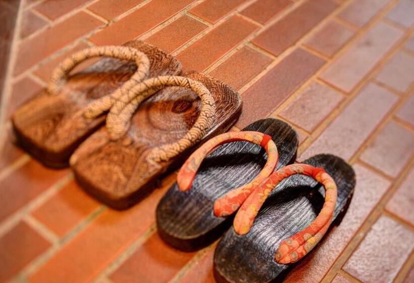 ルームシェアのワンベッド, Mizu No Kaori