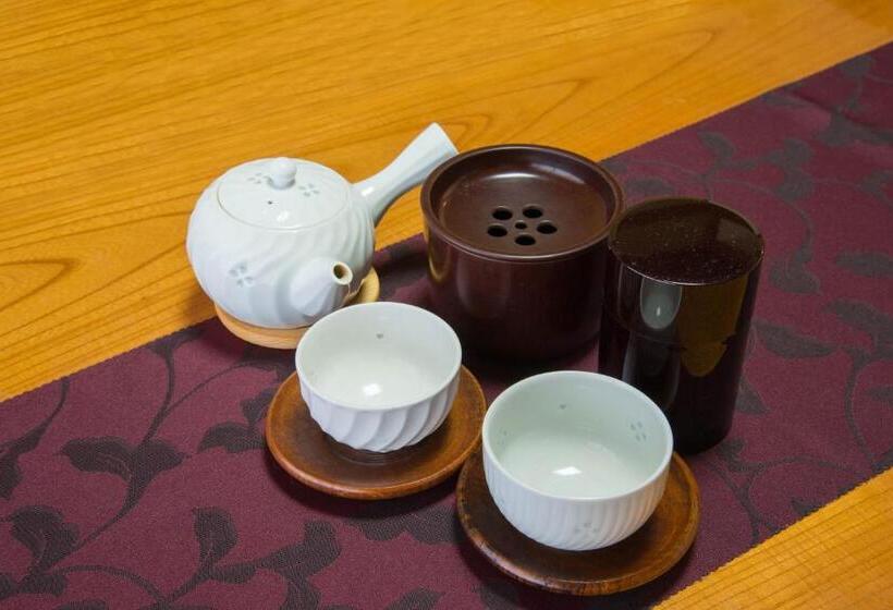 バスルーム共同エコノミー4人部屋, Mizu No Kaori