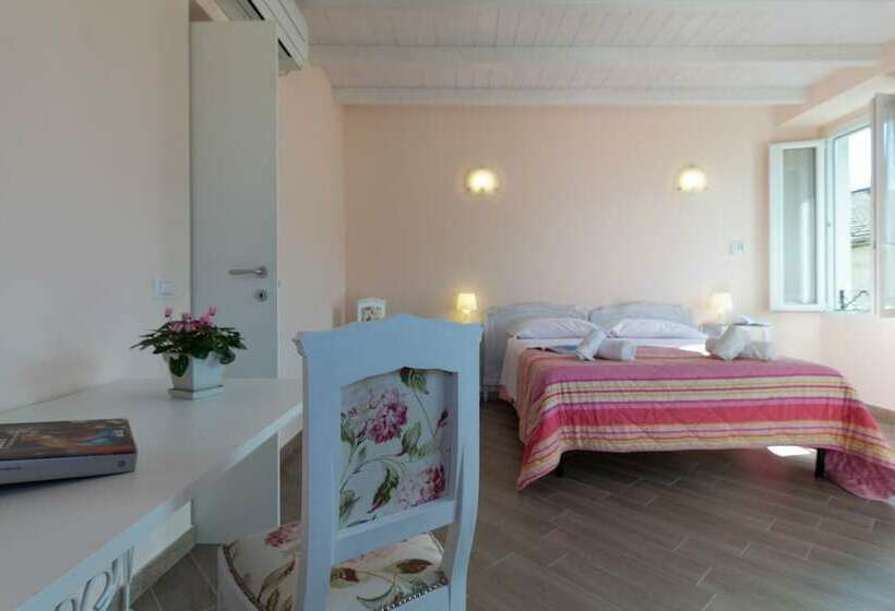 غرفة عائلية, Mamma Ciccia