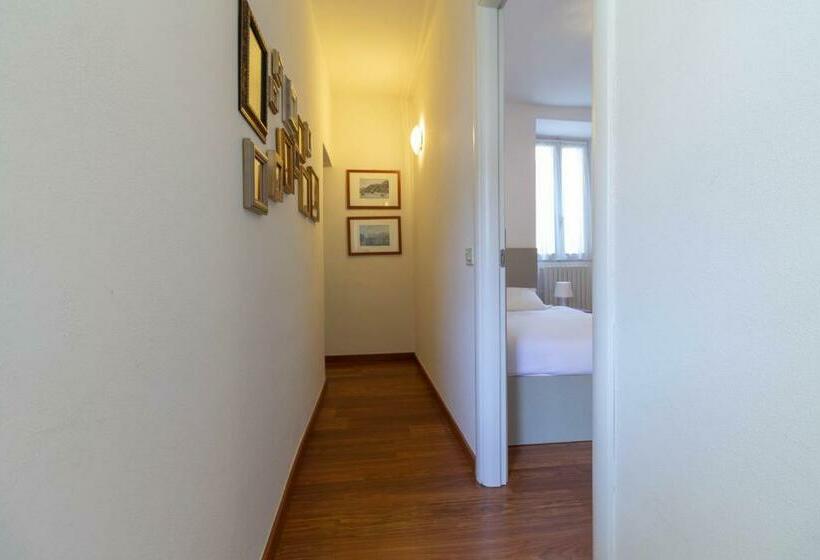 غرفة قياسية فردية, Mamma Ciccia