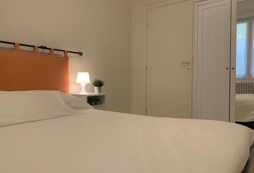 شقة غرفة واحدة, Mamma Ciccia