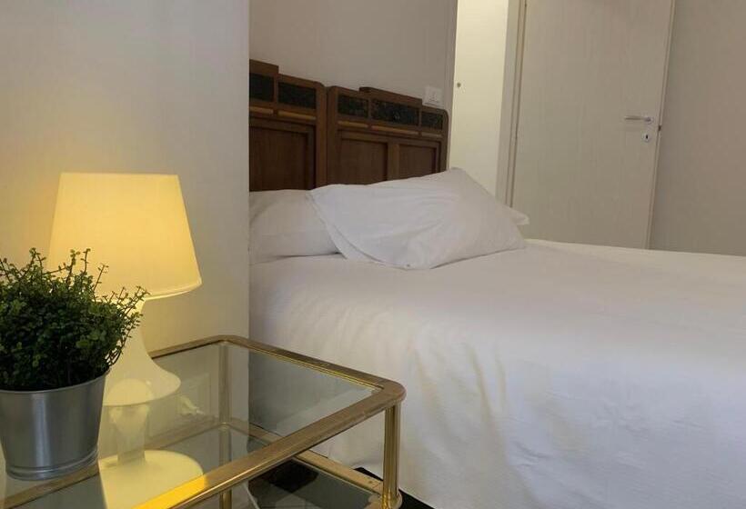 شقة أساسية غرفة واحدة, Mamma Ciccia