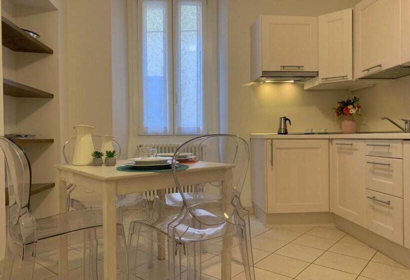 شقة أساسية غرفة واحدة, Mamma Ciccia