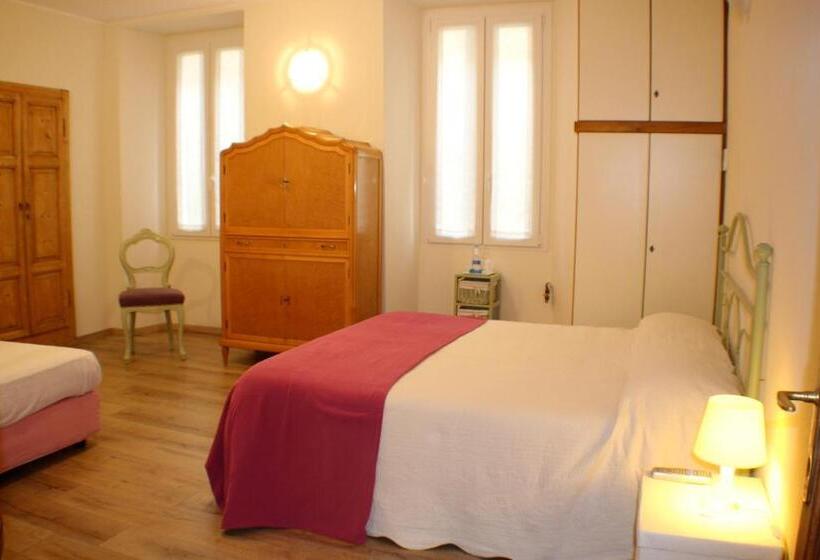 غرفة عائلية, Mamma Ciccia