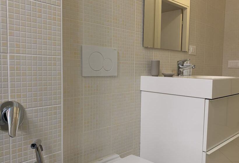 شقة أساسية غرفة واحدة, Mamma Ciccia