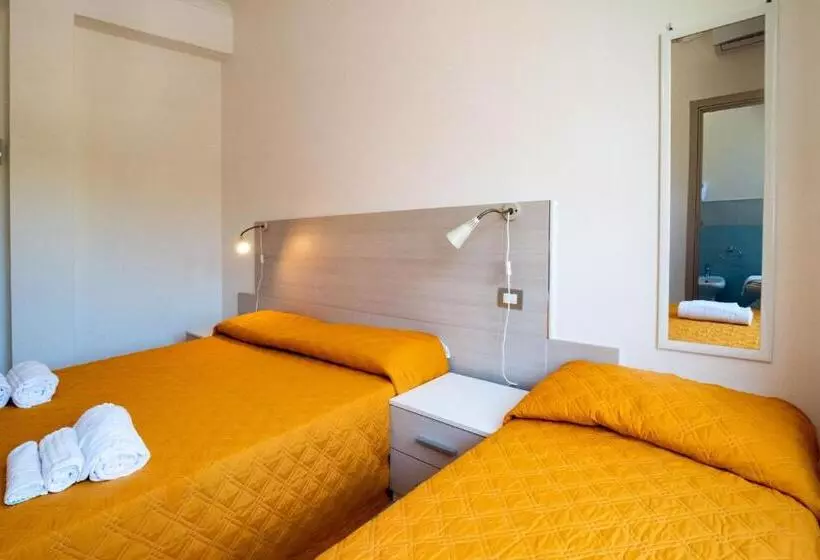 اتاق استاندارد سه نفره, Solaris Paestum