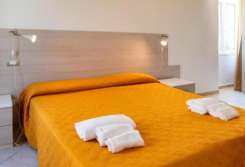 标准间, Solaris Paestum