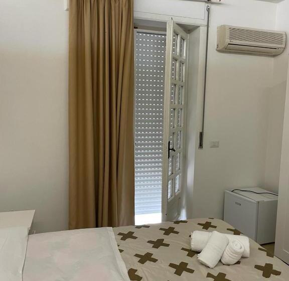 اتاق استاندارد سه تخته با بالکن, Solaris Paestum