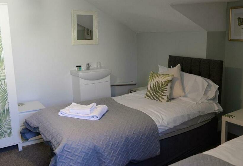 标准间, The Milford Arms