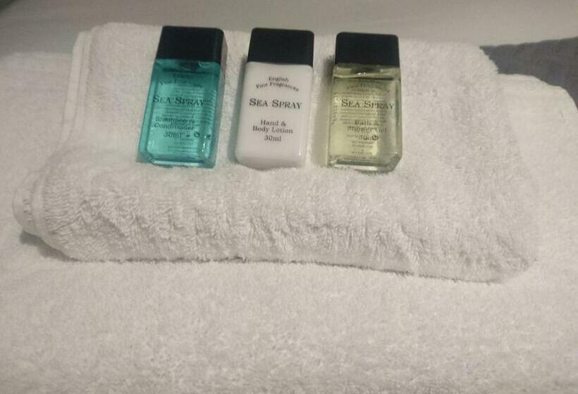 חדר סטנדרט, The Milford Arms