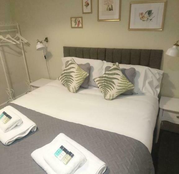 חדר סטנדרט, The Milford Arms