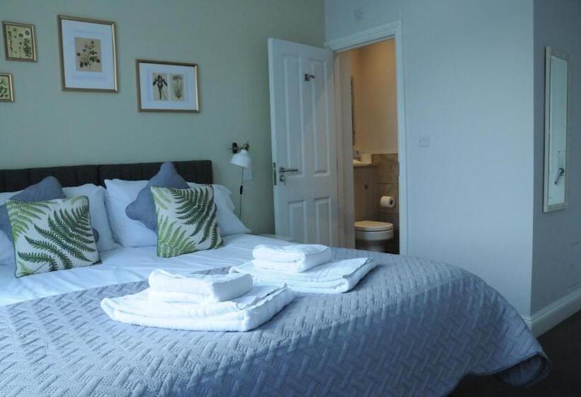 חדר סטנדרט, The Milford Arms