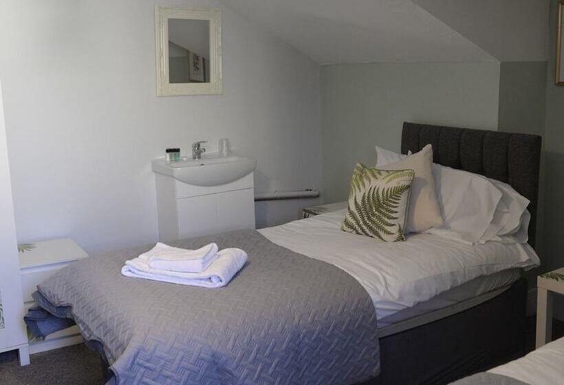 标准单人间, The Milford Arms