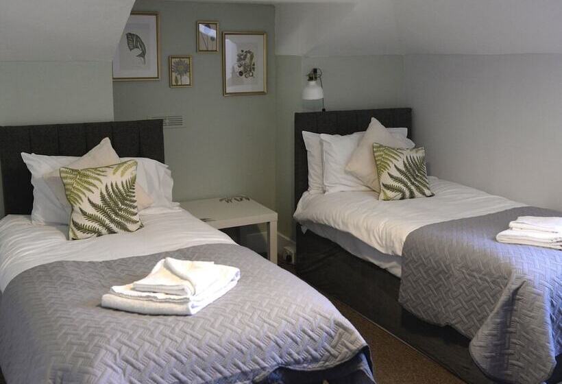 חדר סטנדרט, The Milford Arms