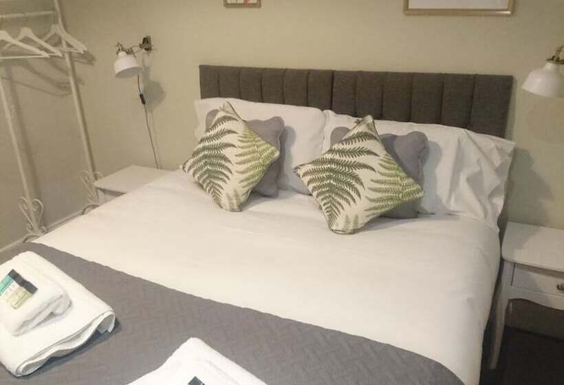 חדר סטנדרט, The Milford Arms