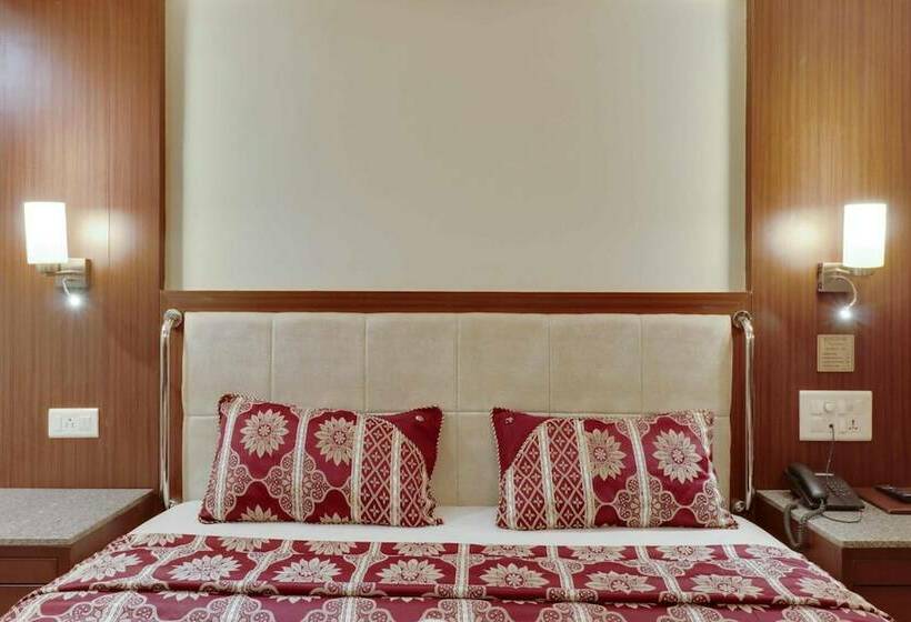 Deluxe Kamer, Centra