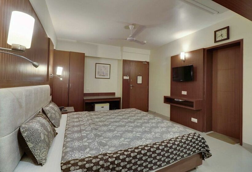 Deluxe Kamer, Centra