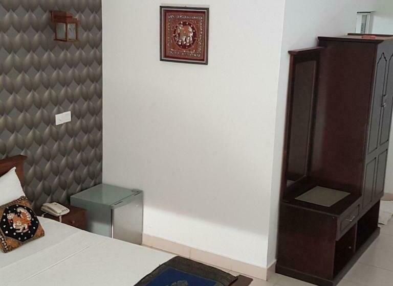 اتاق لوکس, Kandy Supreme