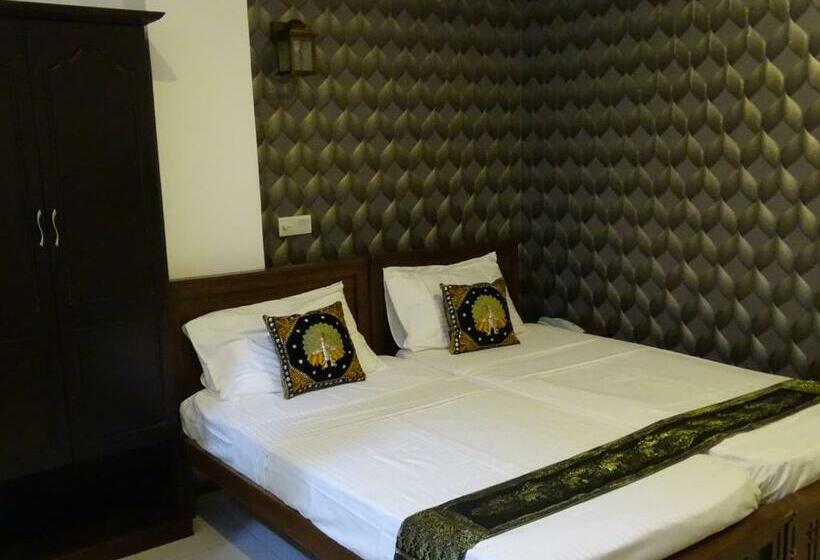 디럭스 룸, Kandy Supreme