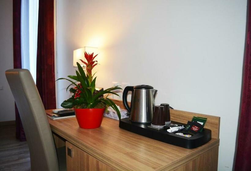 جناح, Le Grand Hôtel Molière