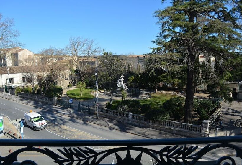 جناح عائلي, Le Grand Hôtel Molière