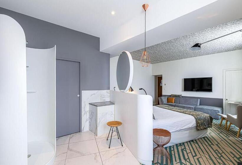 尊贵房, Le Saint Gelais