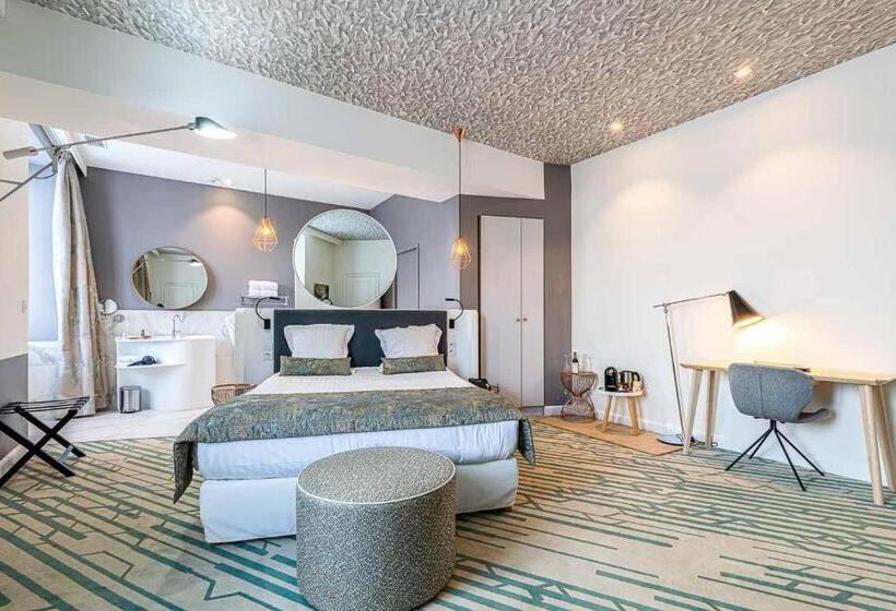 尊贵房, Le Saint Gelais