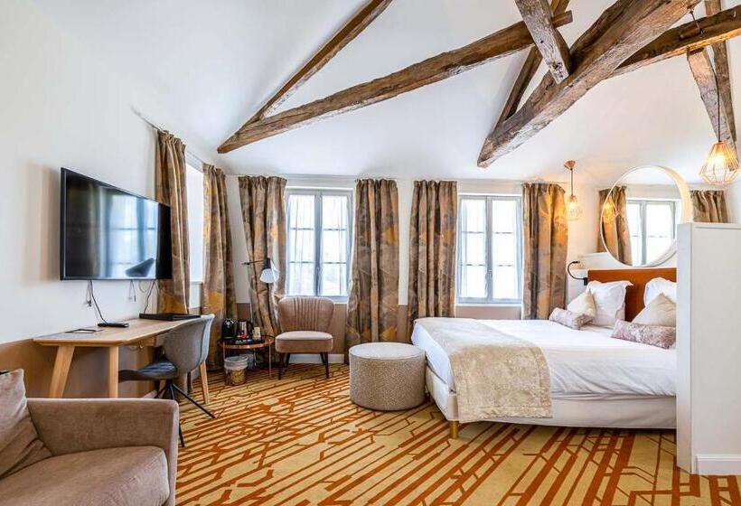 尊贵房, Le Saint Gelais