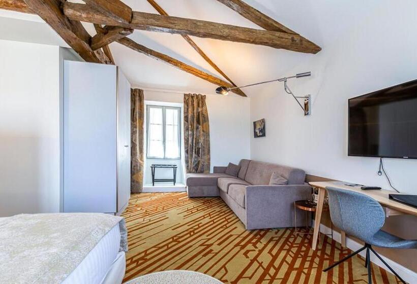 尊贵房, Le Saint Gelais