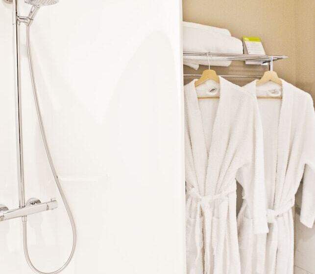 高级大房间, Le Saint Gelais