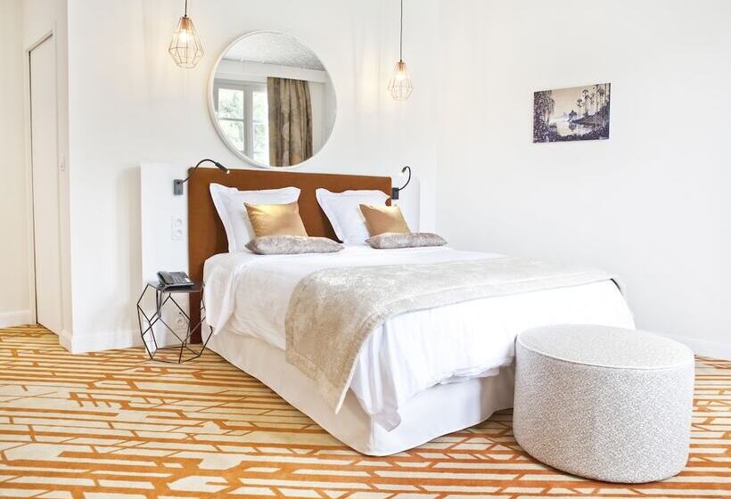 高级大房间, Le Saint Gelais